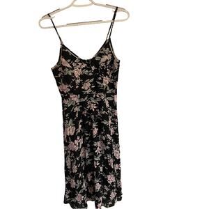 Lulu Dress Floral Print V-Neck Empire Waist Spaghetti Straps Knee Length